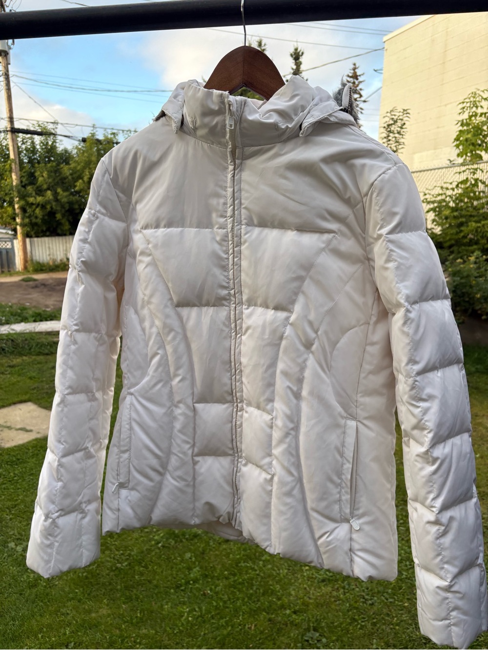 Women's Kirkland White Hooded Puffer Jacket Quilted Coat